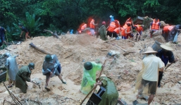 Sạt lở kinh hoàng ở Hạ Long, 8 người chết