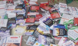 Phát hiện hơn 1.600 cuốn sách lậu tại nhà sách Nam Liên