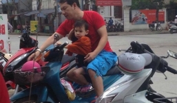 Quang Thắng chở con trai trên chiếc xe máy cũ gây sốt mạng