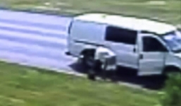 Video: Bỏ quên bao đựng tiền 3 tỷ, kẻ trộm “vớ bẫm”