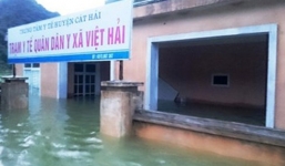 Xã đảo ở Hải Phòng thành biển hồ, 30 nhà dân ngập trong nước