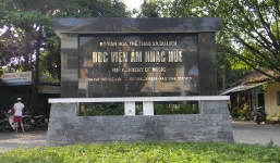 Giám đốc HV Âm nhạc Huế bị kỷ luật vì sai phạm tuyển viên chức