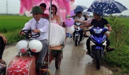 Nghệ An: Chú rể rước dâu bằng xe “mui trần” tự chế siêu độc