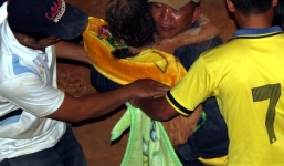 Giải cứu bé gái 7 tuổi sau 10 tiếng lọt trong lòng giếng tử thần