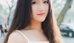 Nhan sắc hot girl đi mô tô phân phối lớn trên phố Hà Nội gây sốt cộng đồng mạng