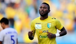 Samson trở lại Hà Nội trước cuộc đối đầu với SLNA 