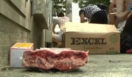 Thịt bò thối 40 năm tràn lan trên đường phố Trung Quốc