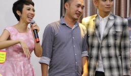 Thu Trang cười tươi bên chồng trong ngày ra mắt phim