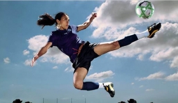 Video: Những hot girl chơi bóng khiến cánh mày râu phải thán phục