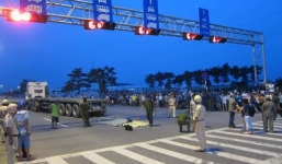 Va chạm với xe container, hai thiếu nữ chết thảm