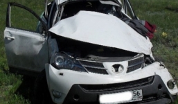 Tài xế may mắn sống sót sau khi xe gặp tai nạn lộn hàng chục vòng