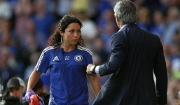 Mourinho nổi đóa với nữ bác sĩ xinh đẹp của Chelsea