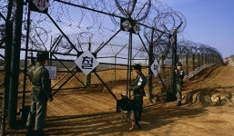 Hàn Quốc tố Triều Tiên cài mìn khiến 2 binh sĩ đứt chân