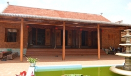 Đại gia miền sơn cước chịu chơi xây nhà gỗ gần 4 tỷ