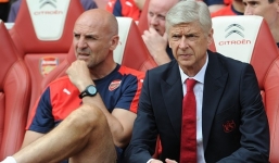 HLV Wenger bênh Petr Cech sau trận thua West Ham