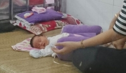 Bé sơ sinh bị bỏ rơi giữa đêm cùng bức thư 'nhờ nuôi hộ'