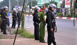 Thảm án ở Bình Phước: Người đàn ông lạ mặt tấn công hàng loạt phóng viên