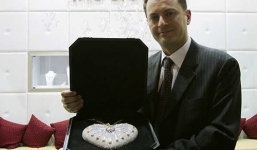 Top 10 tỷ phú giàu nhất thế giới ngành kim cương