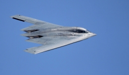 Mỹ đưa máy bay ném bom hiện đại nhất tới châu Á - Thái Bình Dương