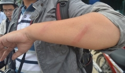 Thảm sát ở Bình Phước: Người đàn ông tấn công phóng viên là em nạn nhân