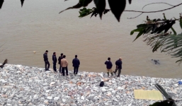 Danh tính người chết trôi sông có vết thương trên đầu