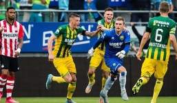 Video: Thủ môn ghi bàn bằng 'siêu phẩm bọ cạp' giúp đội nhà thoát thua