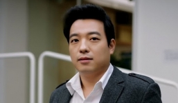 CEO thành thạo 6 thứ tiếng, kiếm hơn 40 tỷ/năm