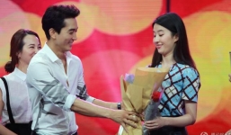 Song Seung Hun tỏ tình cùng Lưu Diệc Phi trên sóng truyền hình