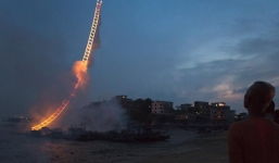 Video: Mãn nhãn với màn pháo hoa “nấc thang thiên đường”