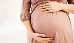 Người phụ nữ mang thai 14 lần trong 10 năm để tránh ngồi tù