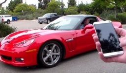 Hack xe ô tô chỉ bằng tin nhắn điện thoại