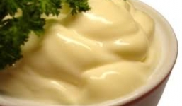 Video: Cách tự làm sốt mayonnaise trong vòng 2 phút 