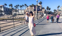 Ngọc Quyên 'giấu' bụng bầu tái xuất rạng rỡ