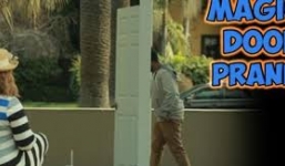 Màn ảo thuật biến mất sau cánh cửa khiến nhiều người ngỡ ngàng