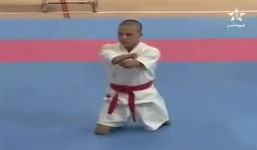 Video: Võ sĩ cụt tay chân vẫn hạ knock-out 2 đối thủ cao to