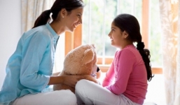 Cách hay để cha mẹ không e ngại giáo dục giới tính cho con