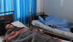 Ăn bánh mì, hàng chục người bị ngộ độc