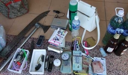 CSGT phát hiện ma túy đá và “hàng nóng' trên xe sang 7 chỗ