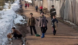 Video: Thú vị với những hình ảnh đời sống thường ngày của người dân Triều Tiên