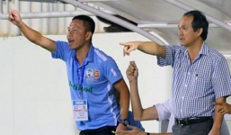 Bầu Đức lý giải việc bất ngờ thay HLV Graechen