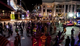 Cận cảnh hiện trường vụ đánh bom trung tâm Bangkok, hàng chục người chết