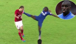 Video: Demba Ba thi triển kung-fu khiến đối phương bất tỉnh ngay trên sân