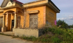 Hà Nội: Thiếu nữ bị “yêu râu xanh” giở trò đồi bại ở điếm canh đê?