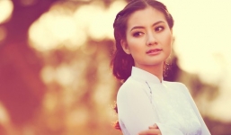 Diễn viên Ngọc Lan lo lắng khi bị kẹt ở Thái Lan