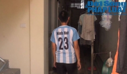 Ông bố 9x xin việc giữa đường để mua sữa cho con sẽ đi làm công nhân?