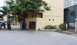 Hà Nội: Nam thanh niên rơi từ tầng 6 xuống đất, nguy kịch