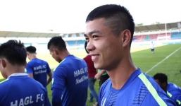 Công Phượng tiếp tục 'xuống tóc' trước trận chiến với SLNA