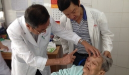 Mẹ Việt Nam anh hùng hơn 100 tuổi được cứu sống nhờ mổ khố u nhầy