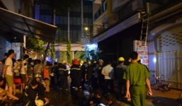 TP HCM: Cháy lớn trong khách sạn, giải cứu được 2 thanh niên mắc kẹt