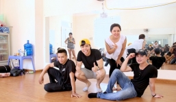 Đinh Mạnh Ninh, Bảo Trâm thân thiết trong phòng tập